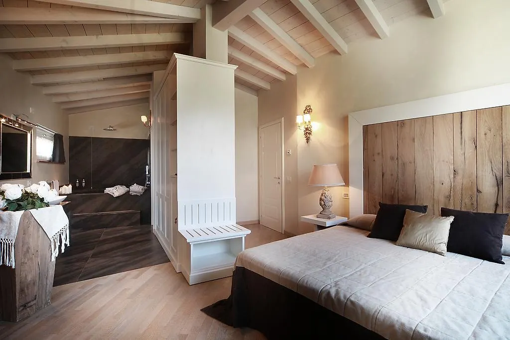 Le Selve Lake View Villas トスコラーノ・マデルノ イタリア