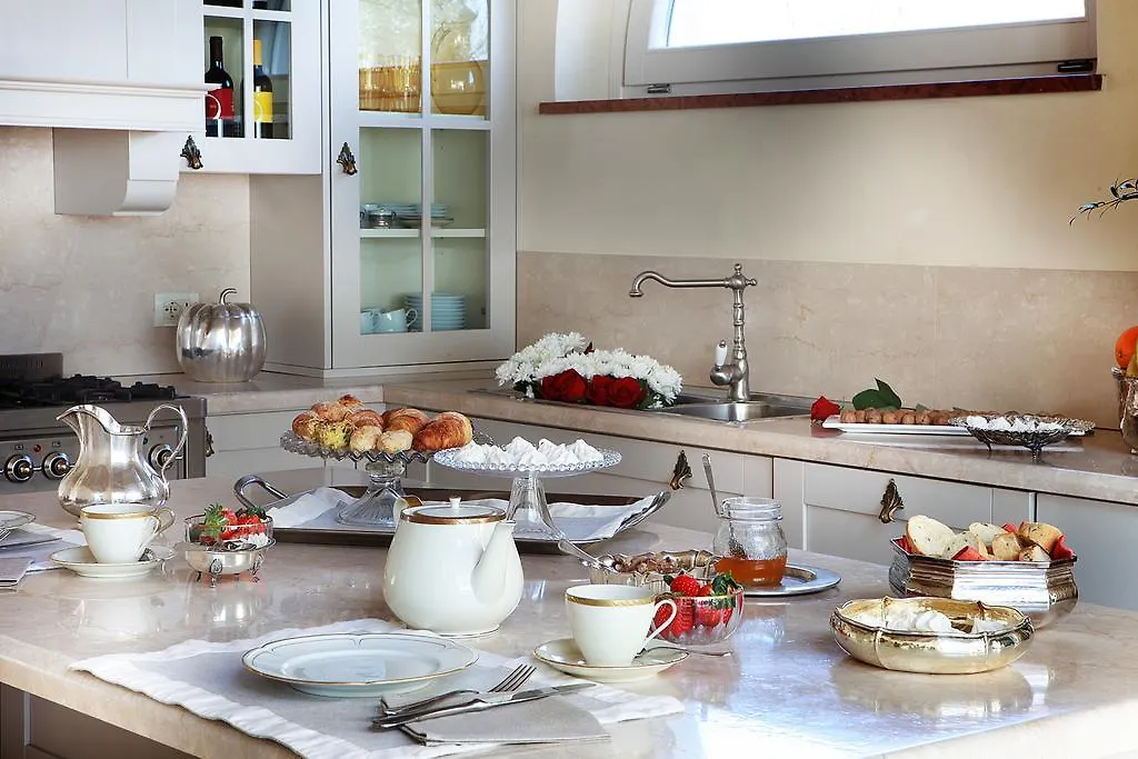 Le Selve Lake View Villas トスコラーノ・マデルノ 0*,  イタリア
