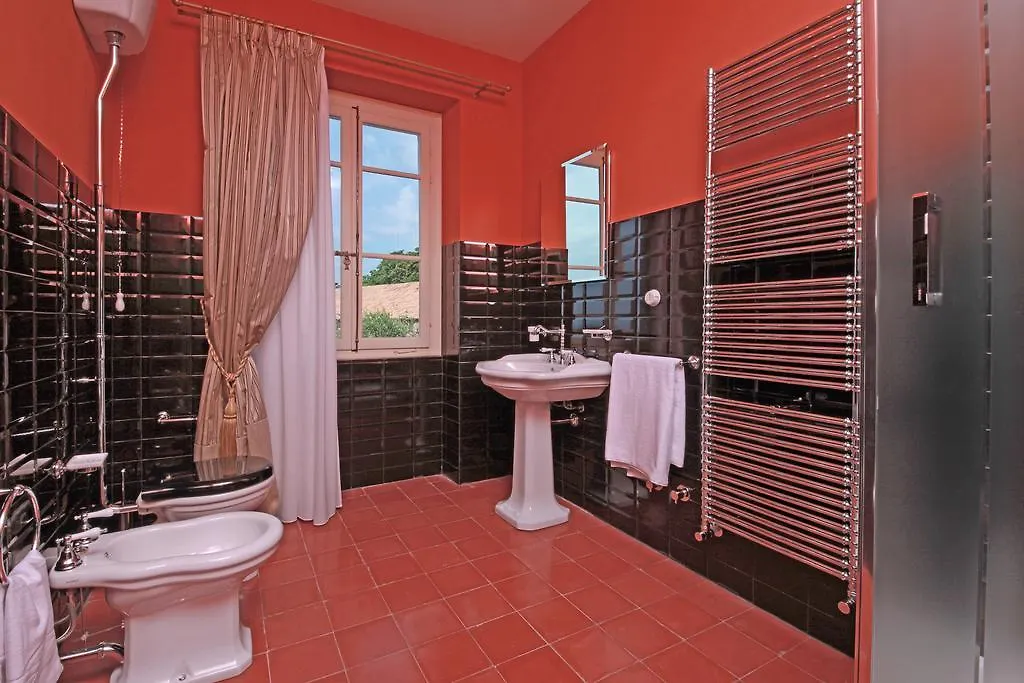 Le Selve Lake View Villas トスコラーノ・マデルノ 0*,
