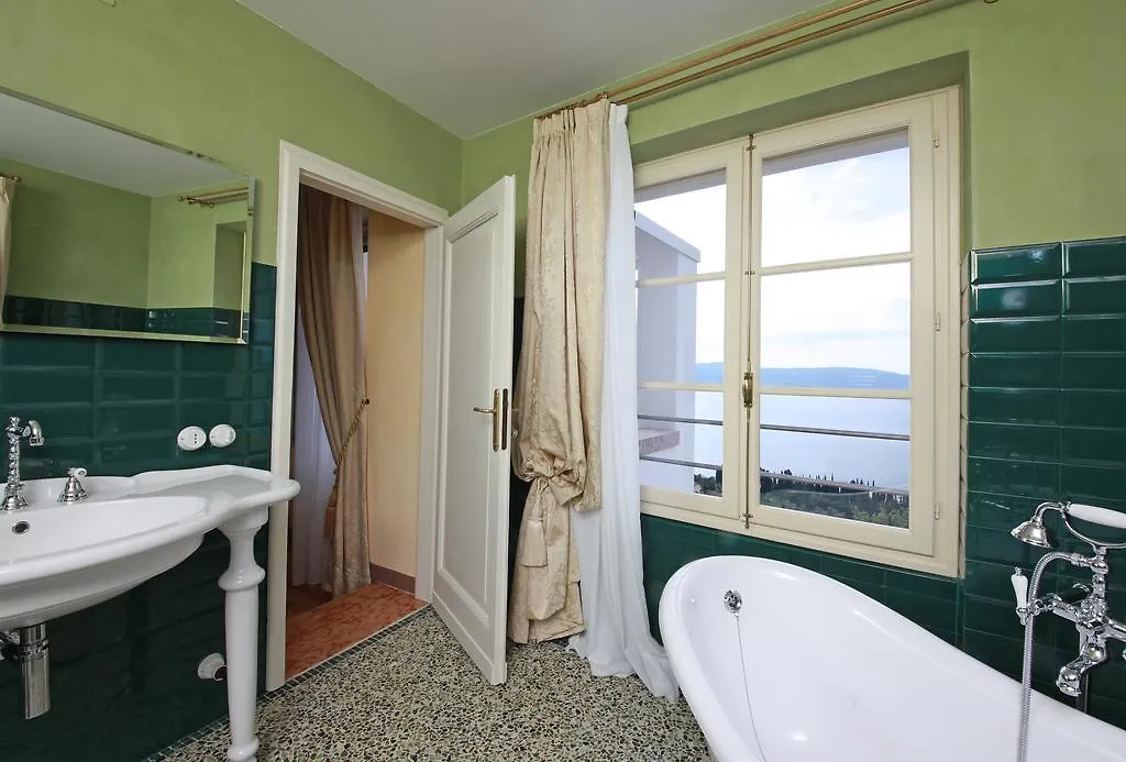 Le Selve Lake View Villas トスコラーノ・マデルノ