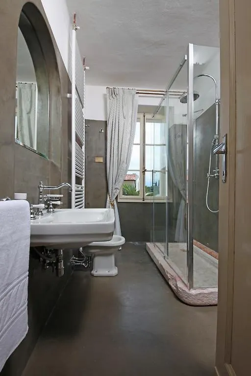 Le Selve Lake View Villas トスコラーノ・マデルノ
