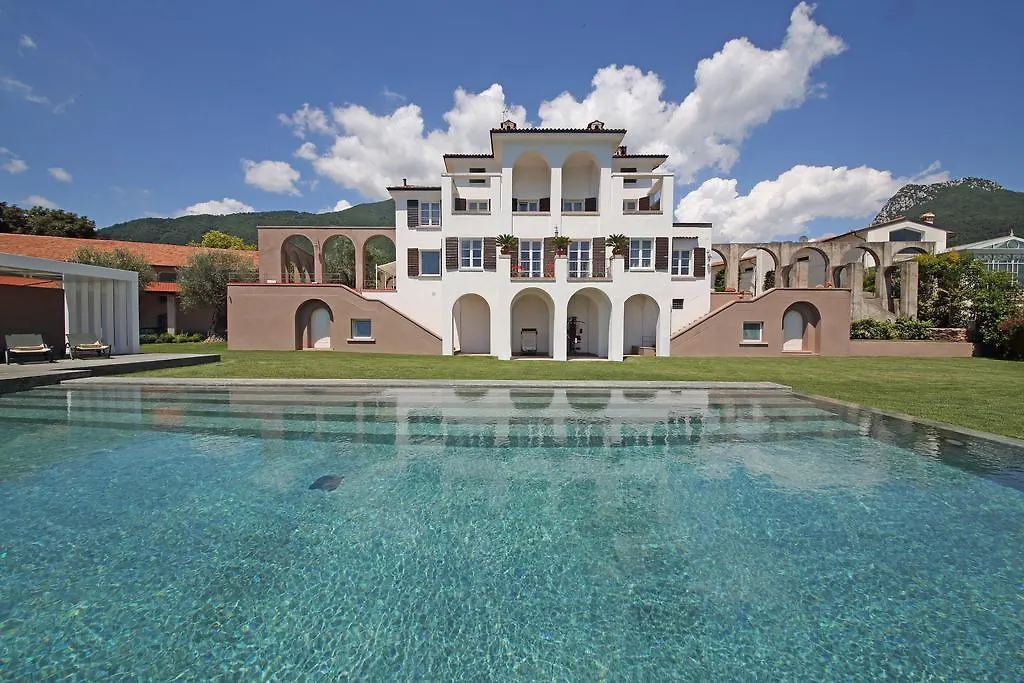 Le Selve Lake View Villas トスコラーノ・マデルノ イタリア