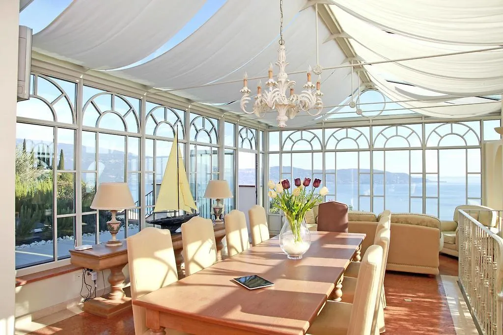 Le Selve Lake View Villas トスコラーノ・マデルノ 0*,  イタリア