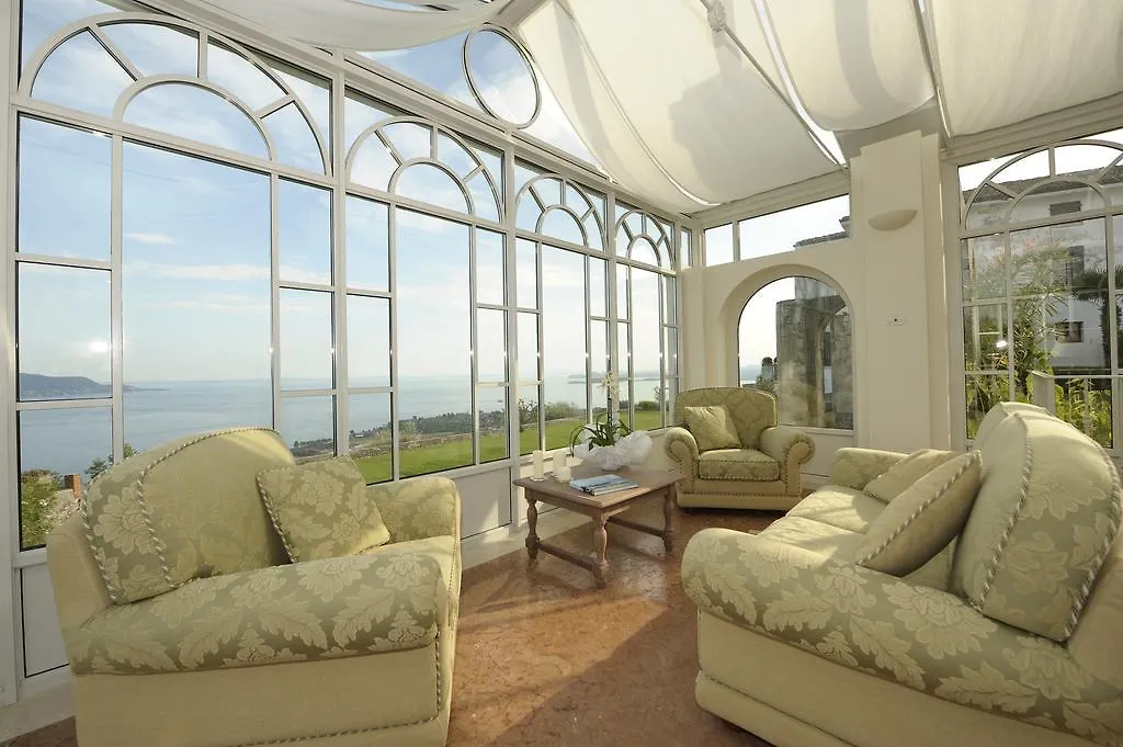 Le Selve Lake View Villas トスコラーノ・マデルノ