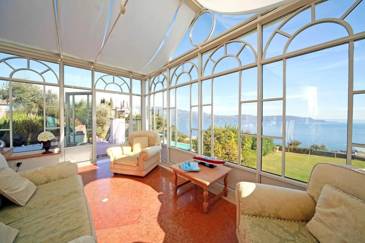 Le Selve Lake View Villas トスコラーノ・マデルノ